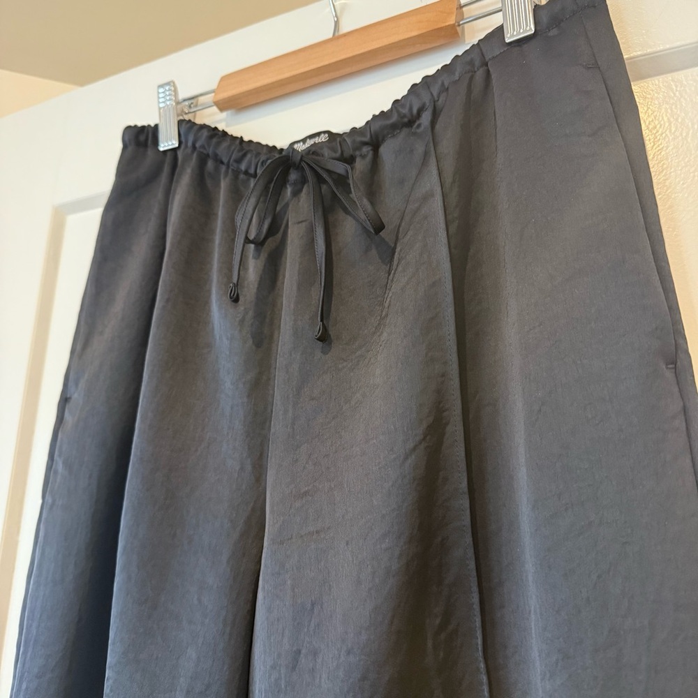 Like New Madewell Black Silk Slim Drawstring Pant